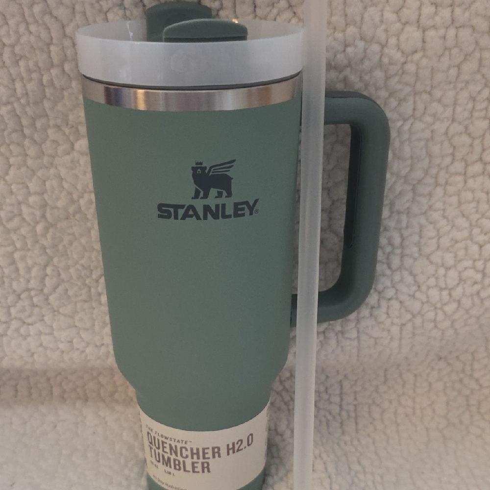 Stanley Sage Green Quencher H2.0 Tumbler 40oz. with Handle and Straw, New In Box - Picture 10 of 11